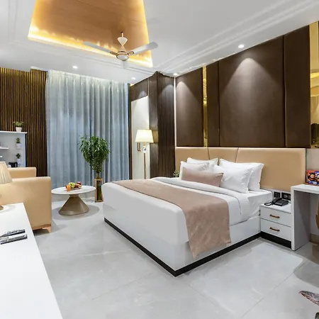 Hotel Aroma Plaza Near Delhi Airport